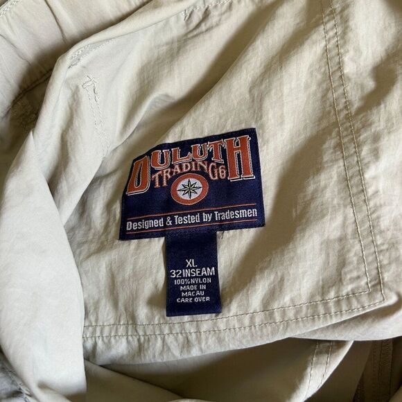 Duluth Trading Company XL x 32 Pants Convertable Shorts Khaki Straight Leg - Picture 15 of 16